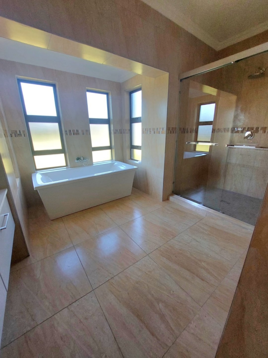To Let 4 Bedroom Property for Rent in La Camargue Private Country Estate North West